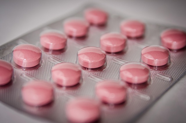 Reclamo por cobros indebidos en farmacias con receta